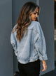 Jeansjacke mit Leopardenmuster und Rissen
