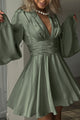 Damen Minikleid Mit Volants Und V Ausschnitt