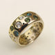 Ring with round, inlaid crystals in Vintage Gold