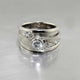 Geschichteter Ring aus Glas
