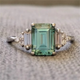 Elegant Shiny Green Vintage Ring